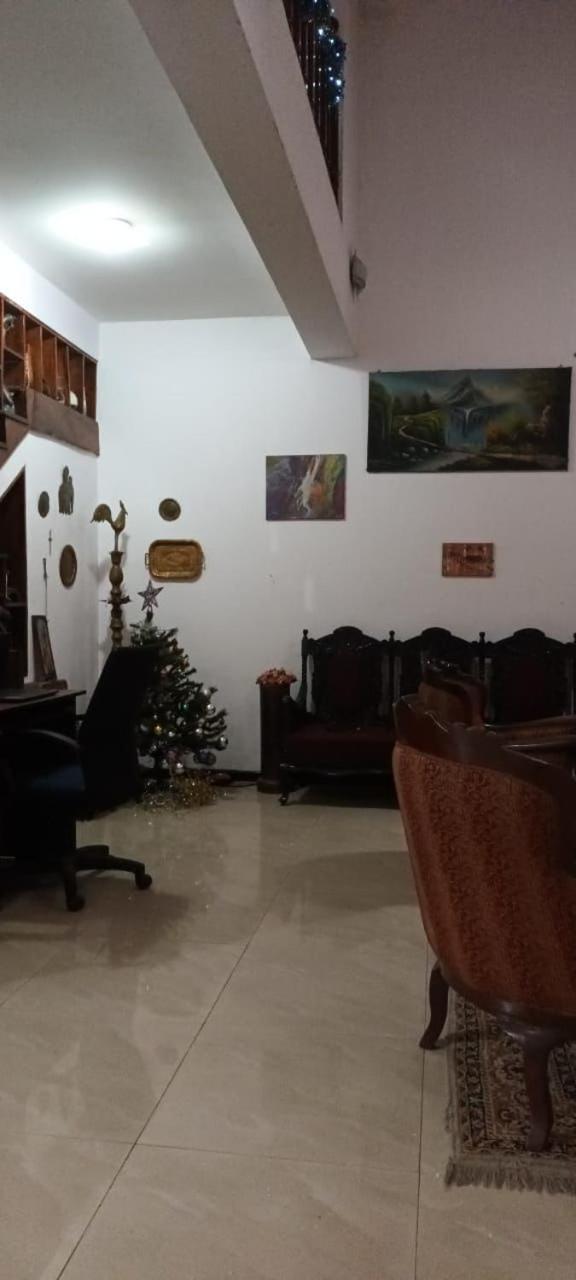 Leisure Home Коломбо Экстерьер фото